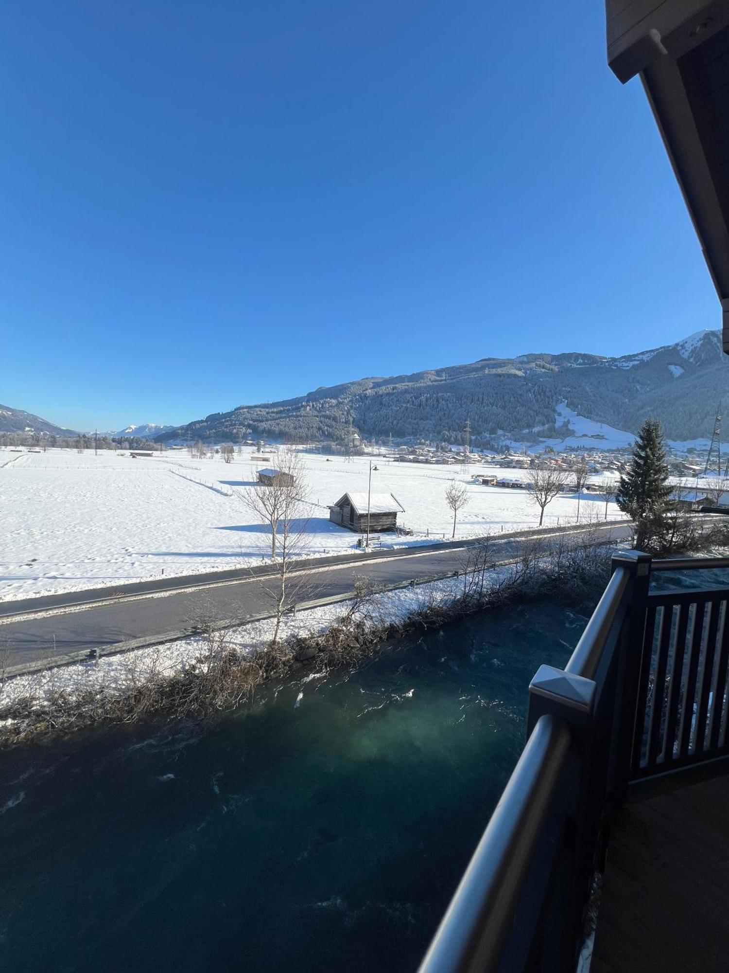 Appartement Holiday + Villa Theresa Kaprun Exterior foto